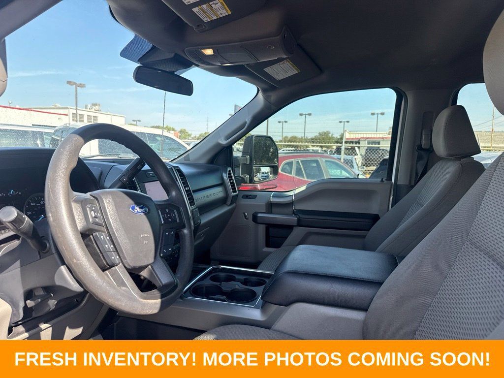 Used 2022 Ford F250 XLT w/ Black Appearance Package AWD/4WD image 8