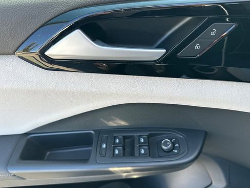 New 2026 Volkswagen Taos S FWD image 9