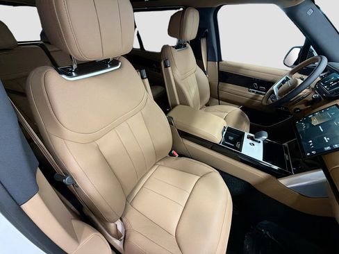 New 2026 Land Rover Range Rover Long Wheelbase SE AWD/4WD image 13