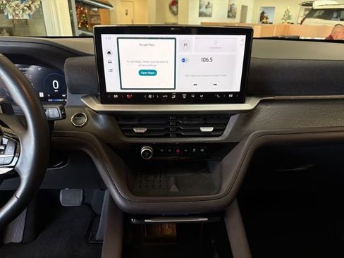 Used 2025 Ford Explorer Platinum w/ LUX Leather Package image 22