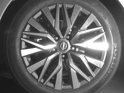 Used 2025 Nissan Altima 2.5 SV image 12