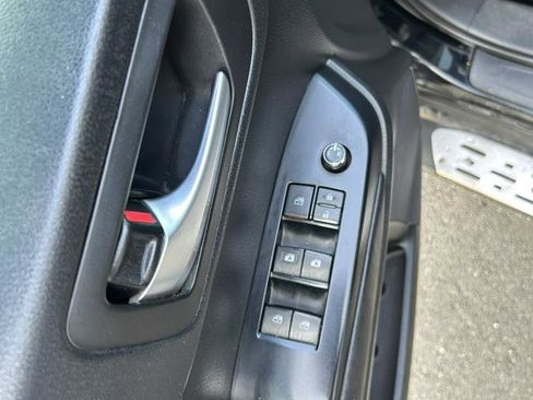 Used 2017 Toyota Highlander XLE w/ Carpet Mat Package image 17