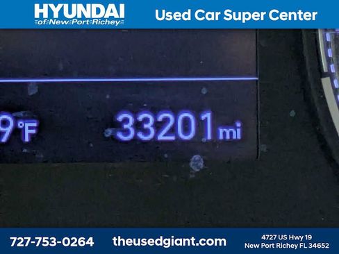 Certified 2022 Hyundai Venue Limited FWD image 29