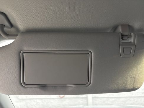 Used 2021 Ford Explorer XLT w/ Equipment Group 202A image 18