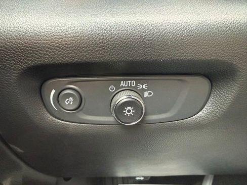 Certified 2023 Chevrolet Traverse LT image 23