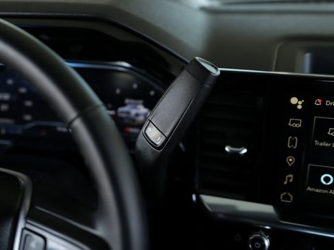 Used 2024 GMC Sierra 1500 Elevation image 20