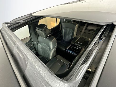 Used 2023 Jeep Grand Wagoneer Series III w/ Quick Order Packagew 28T image 22