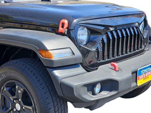 Used 2021 Jeep Wrangler Unlimited Sport AWD/4WD image 9