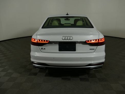 Used 2023 Audi A4 2.0T Premium w/ Convenience Package AWD/4WD image 4