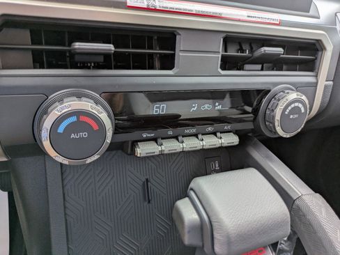 New 2025 Toyota Tacoma TRD Off-Road AWD/4WD image 17