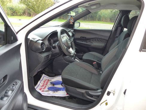 Used 2020 Nissan Kicks S FWD image 25