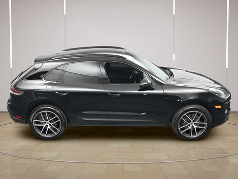 New 2026 Porsche Macan AWD/4WD image 37