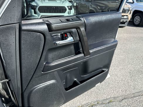 Used 2022 Toyota 4Runner TRD Off-Road Premium image 19