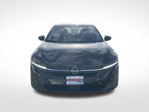 New 2026 Nissan Sentra SR w/ SR Premium Package FWD image 8