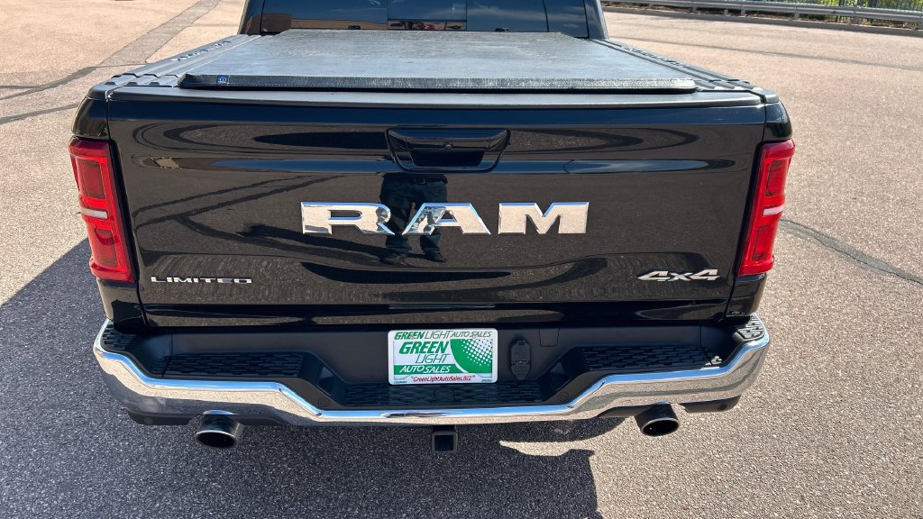 Used 2025 RAM 1500 Limited AWD/4WD image 13