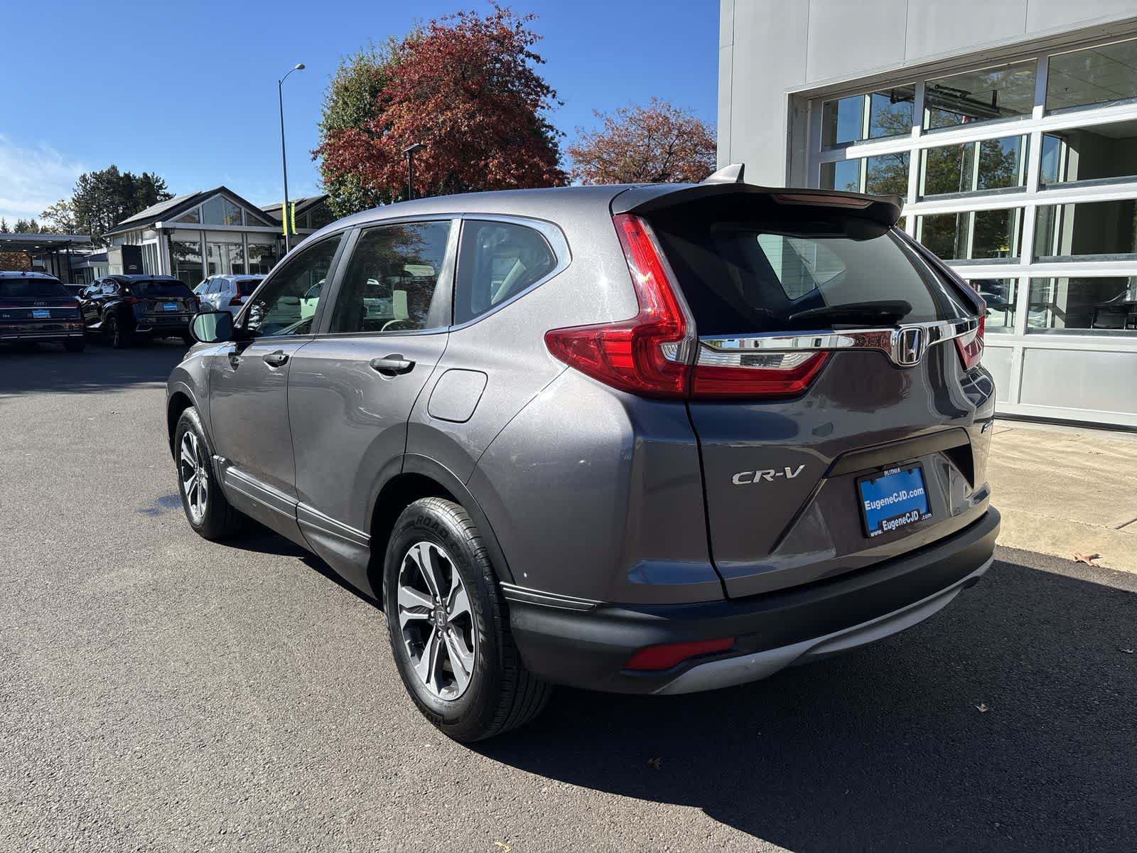 Used 2017 Honda CR-V LX image 3