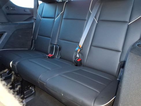 Used 2021 Cadillac Escalade Premium Luxury w/ Performance Package image 13