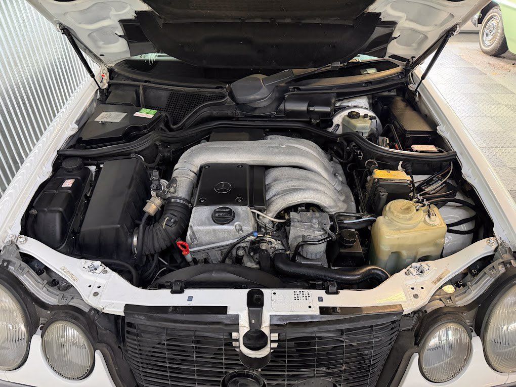 Used 1996 Mercedes-Benz E 300 Sedan image 23