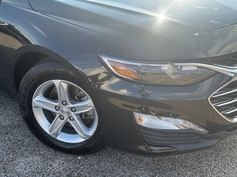 Used 2024 Chevrolet Malibu LT FWD image 3