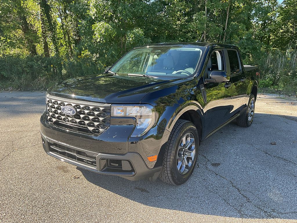 Used 2025 Ford Maverick XLT w/ XLT Luxury Package AWD/4WD image 3