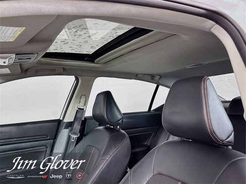 Used 2021 Nissan Altima 2.5 SR w/ SR Premium Package image 23