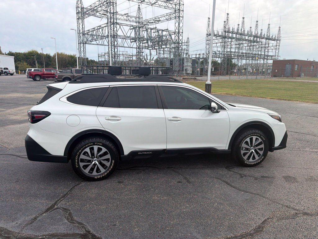 Used 2022 Subaru Outback Premium AWD/4WD image 11