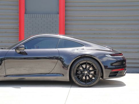Used 2020 Porsche 911 Carrera RWD image 8