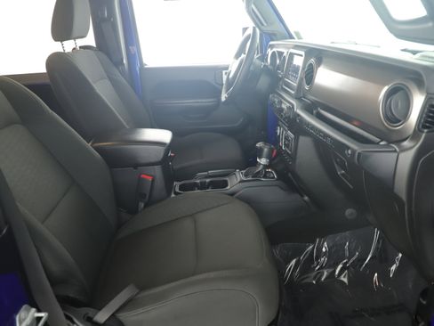 Certified 2019 Jeep Wrangler Sport image 21