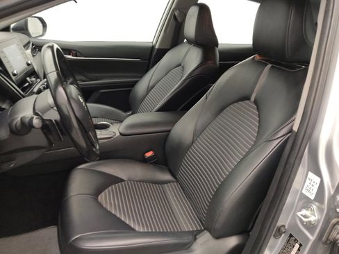 Used 2023 Toyota Camry SE FWD image 17