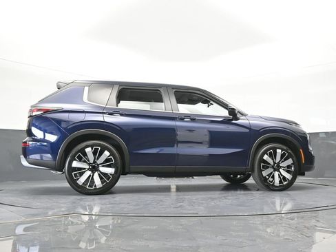 New 2026 Mitsubishi Outlander SE image 62