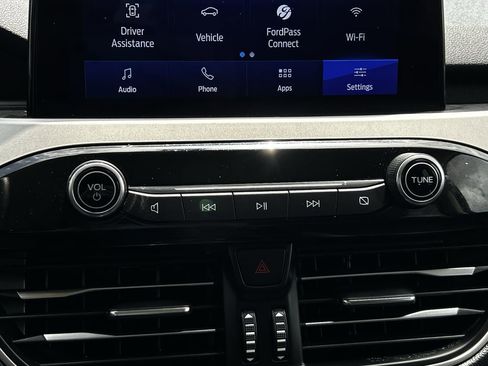 Used 2020 Ford Escape SEL FWD image 22