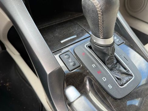 Used 2011 Acura TSX Sport Wagon image 11