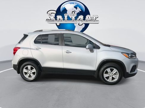 Used 2019 Chevrolet Trax LT w/ LT Convenience Package image 10