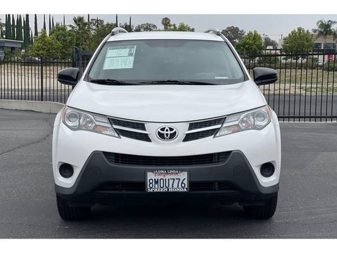 Used 2013 Toyota RAV4 LE FWD image 9