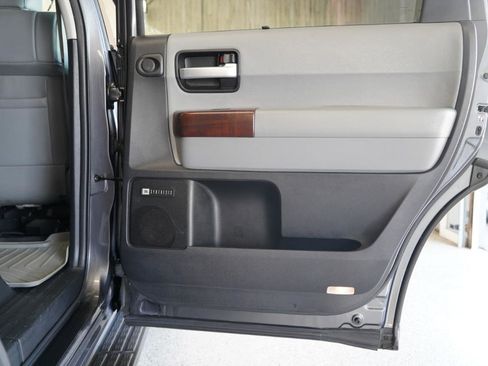 Used 2016 Toyota Sequoia Platinum image 37