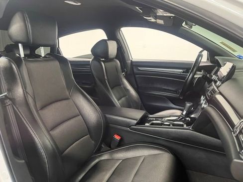 Used 2022 Honda Accord Sport image 10