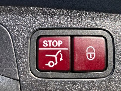 Used 2023 Mercedes-Benz GLE 450 4MATIC image 39