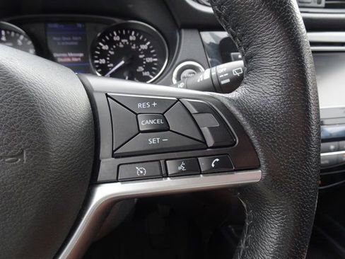 Used 2020 Nissan Rogue SV AWD/4WD image 23
