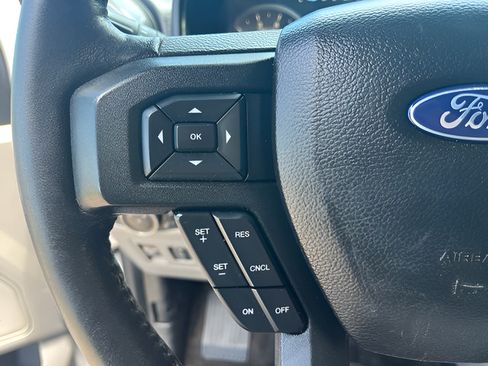 Used 2018 Ford F150 XLT w/ Equipment Group 302A Luxury AWD/4WD image 17