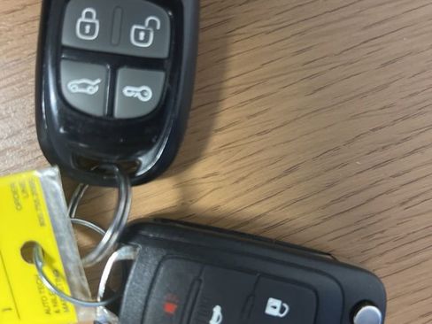 Used 2015 Chevrolet Malibu LT image 39