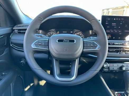 New 2026 Jeep Compass Latitude image 25