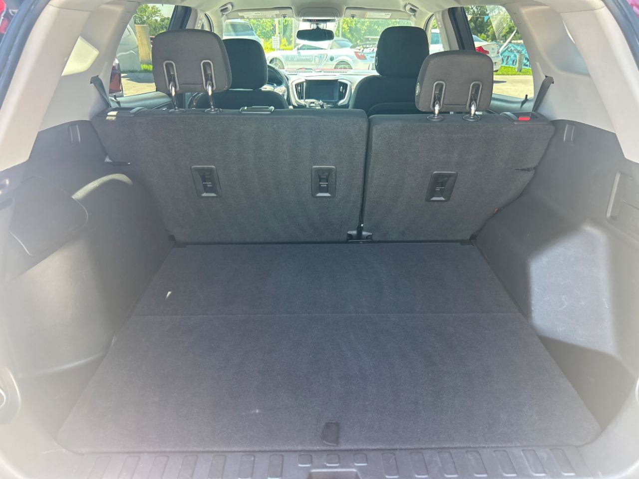 Used 2020 GMC Terrain SLE w/ Driver Convenience Package FWD image 21