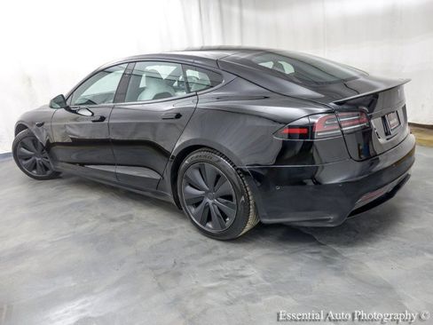 Used 2022 Tesla Model S Plaid image 8
