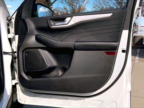 Used 2021 Ford Escape SEL image 22