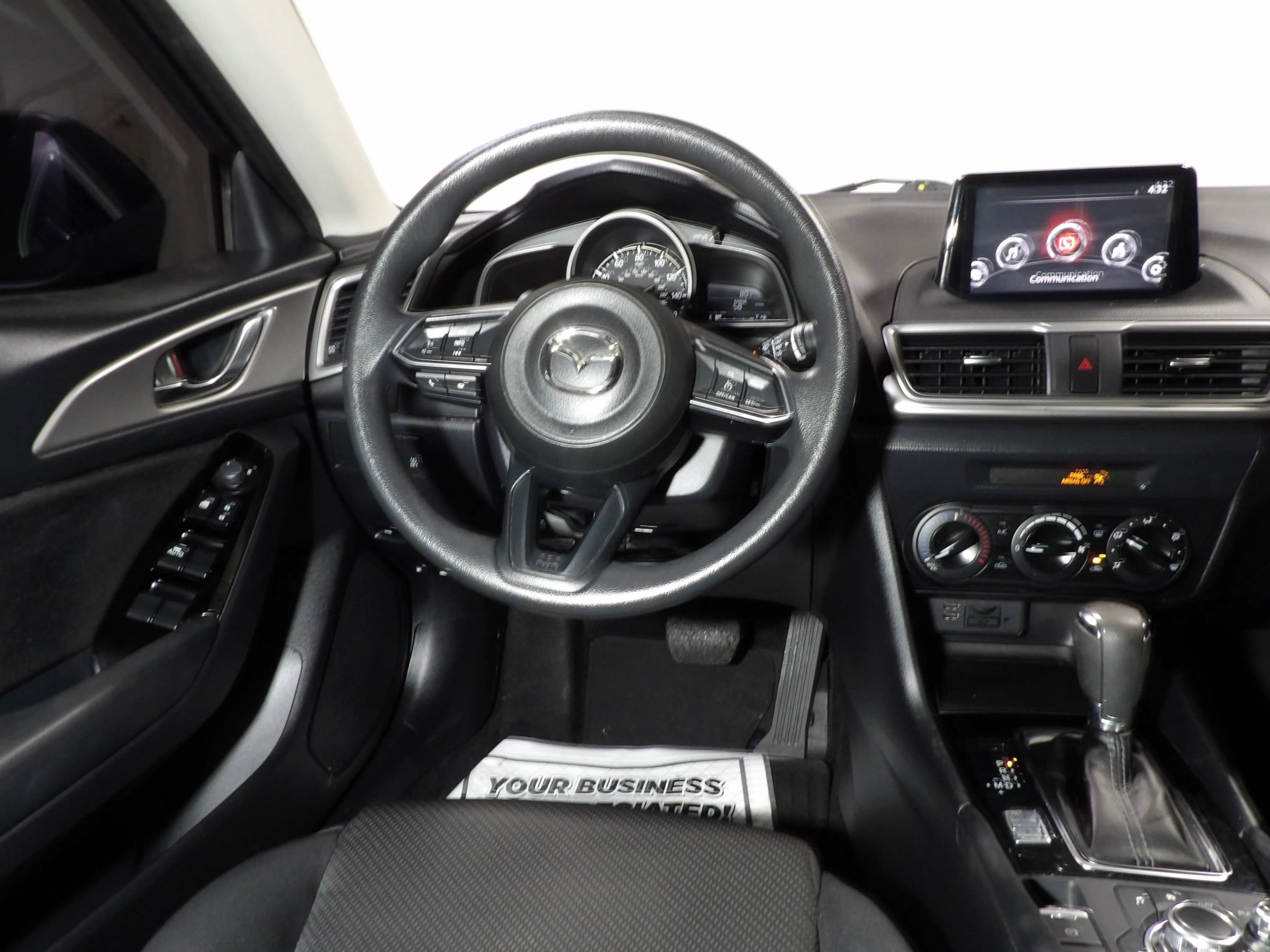 Used 2018 MAZDA MAZDA3 Sport FWD image 12
