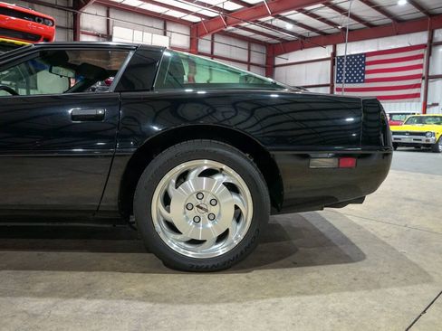 Used 1994 Chevrolet Corvette Coupe RWD image 5