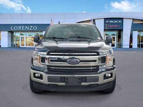 Used 2020 Ford F150 XLT image 2