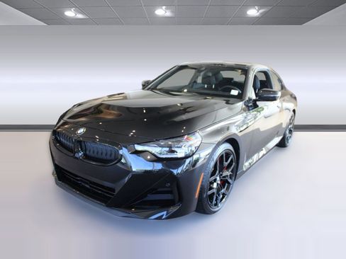 Used 2025 BMW 230i Coupe w/ M Sport Package RWD image 39