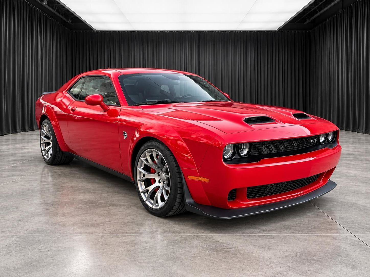 Used 2022 Dodge Challenger SRT Hellcat RWD image 8