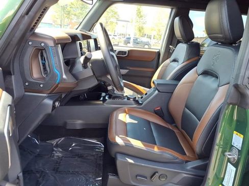 Used 2023 Ford Bronco Outer Banks AWD/4WD image 16